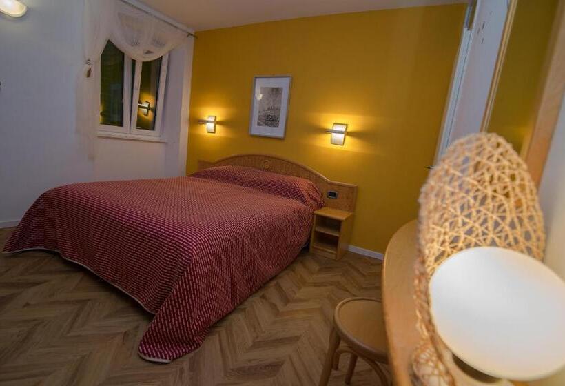 اتاق استاندارد, Bed&breakfast Saturn