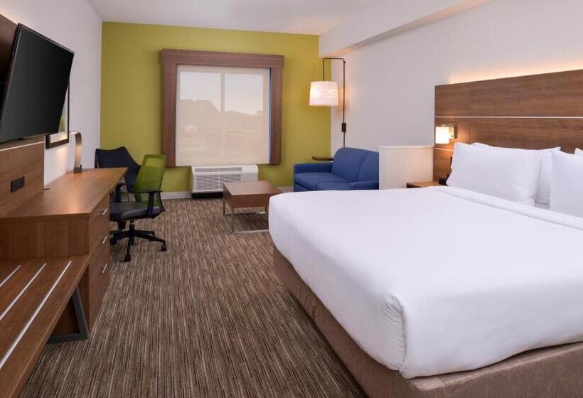 带大床的套房, Holiday Inn Express   Nashville South   Spring Hill, An Ihg
