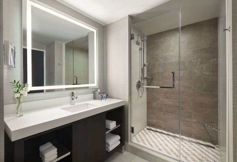 Premium room with river view, Intercontinental   Washington D.c.   The Wharf, An Ihg