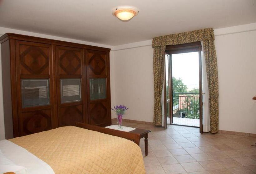 اتاق استاندارد با بالکن, Agriturismo Sul Sentiero