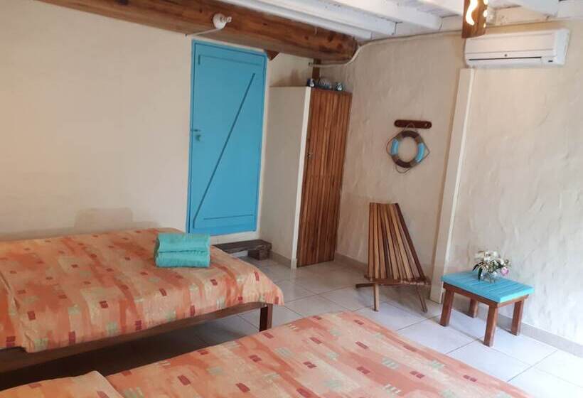Номер Стандарт, La Barquita Beach Hostel