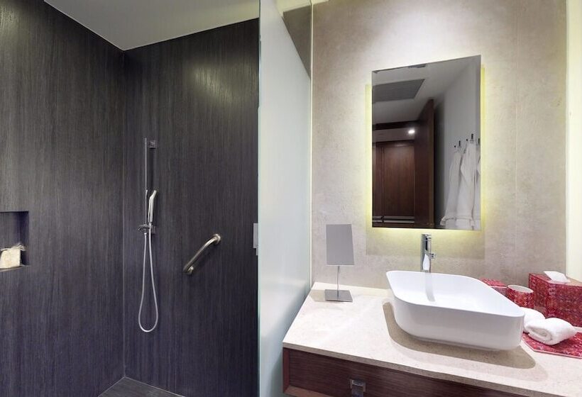 Suite Łóżko King Size, The Fives Downtown Hotel & Residences, Curio Collection by Hilton