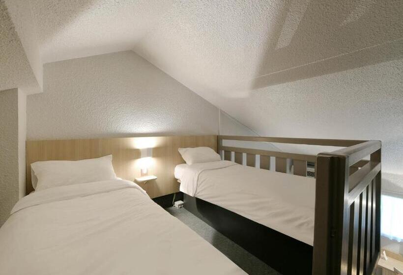 Четырехместный Номер Классик, B&b Hotel Le Mans Sud