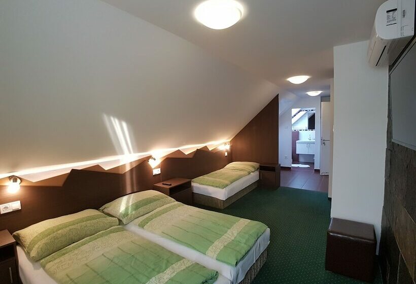 Номер Стандарт Трехместный, Babi Guesthouse   Babi Vendégház
