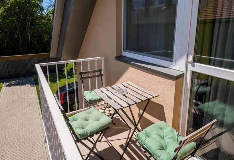 Трехместный Номер Стандарт с Балконом, Babi Guesthouse   Babi Vendégház