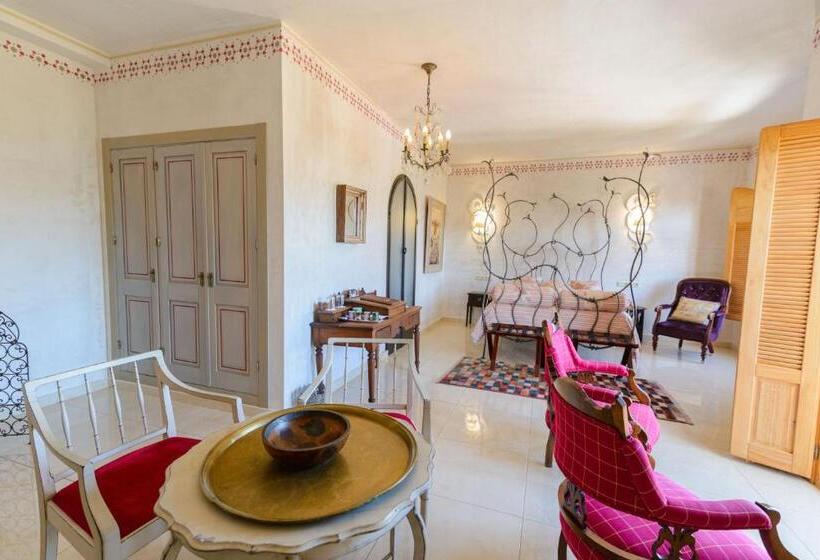 Suite with lake view, Las Orquideas Hotel Spain