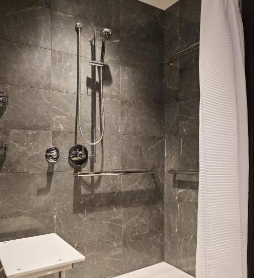 장애인을 위한 스탠다드 룸, Ac Hotel By Marriott Gainesville Downtown