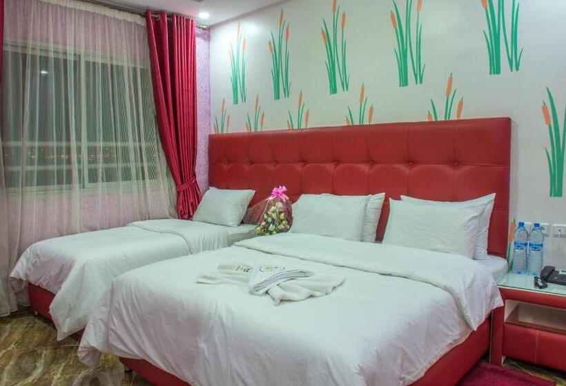 Номер Стандарт Трехместный, Hôtel Hadaik Ain Asserdoune