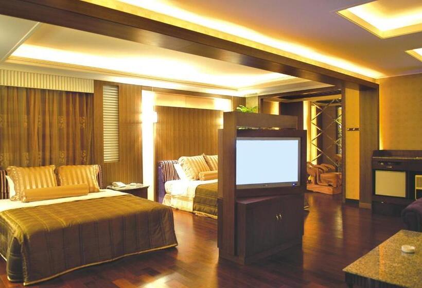 اتاق لوکس چهار تخته, Sunflower Motel