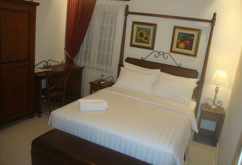 Номер Deluxe, Front One Boutique Baluran Malang