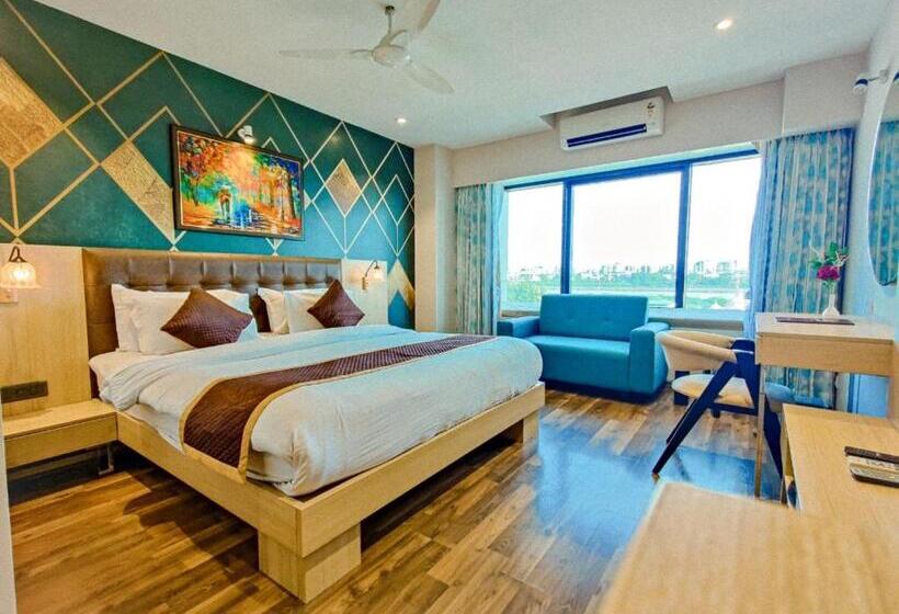 带大床的行政房间, Sadbhav Villa
