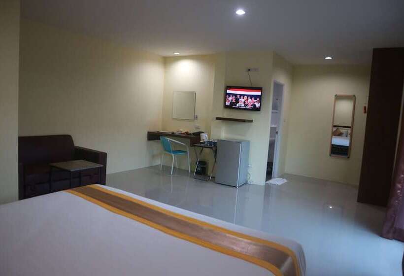 디럭스 룸, Anyavee Nam Mao Beach Resort