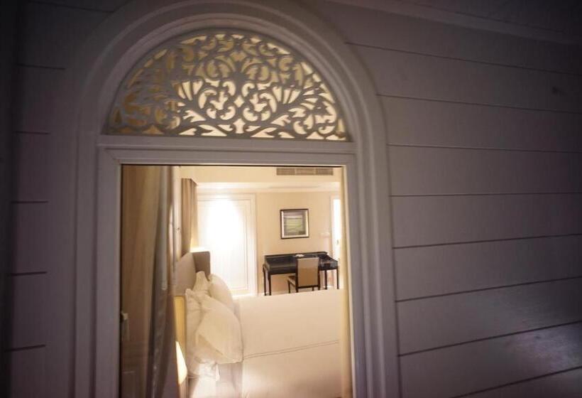 ２ベッドスイートルーム, Nirvanan House