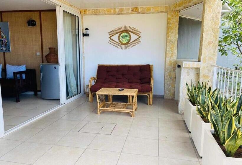 سوییت با چشم‌انداز دریا, Le Jardin Exotique