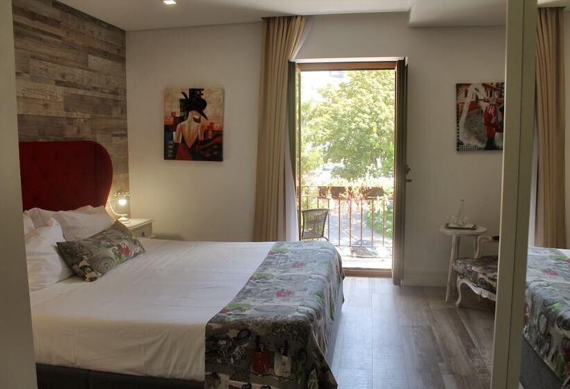 Номер Стандарт с Балконом, Art'otel Barcelos