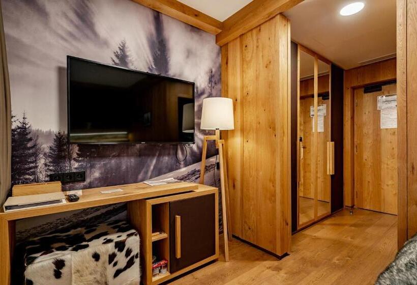 اتاق سوپریور یک تخته, Grandhotel Tatra