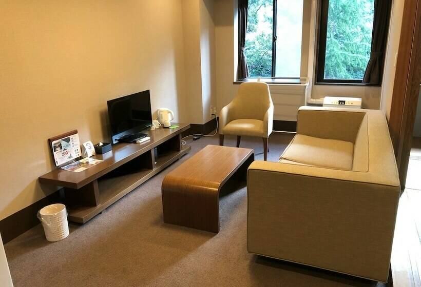 Номер Deluxe, Alexander Royal Resort Yamanakako