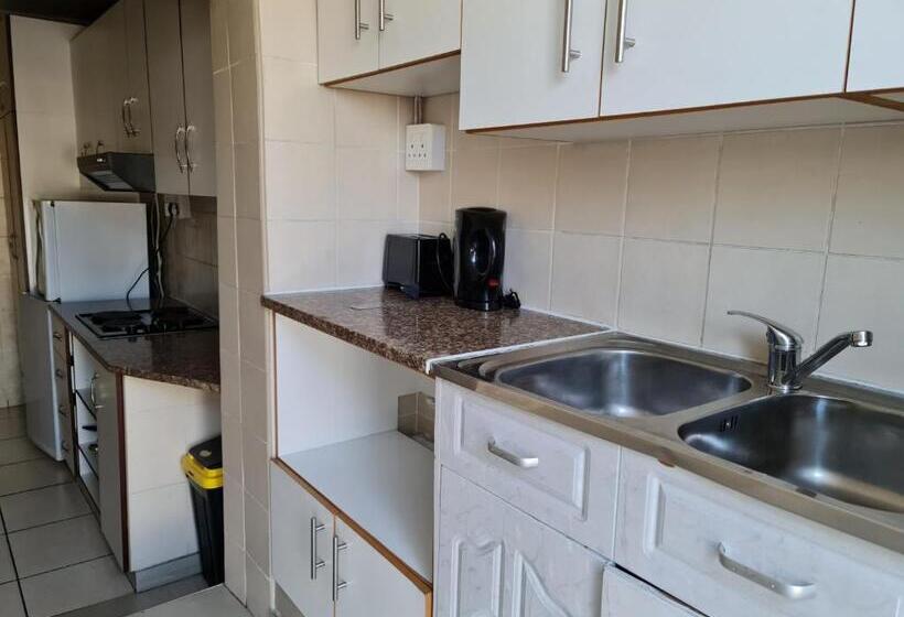 اتاق خانوادگی, Bluff Accommodation Aybriden Self Catering