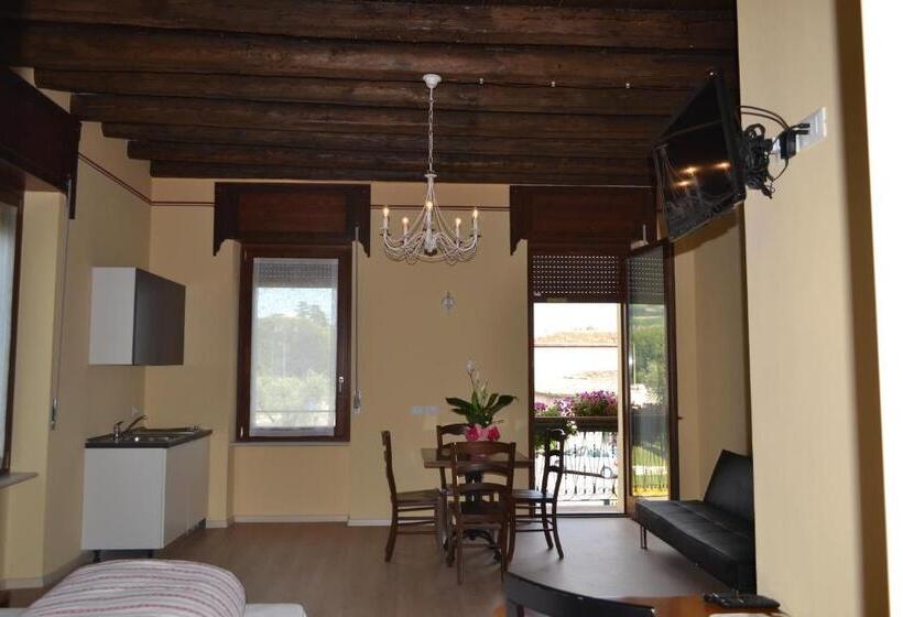 Семейное Студио, Locanda La Sosta