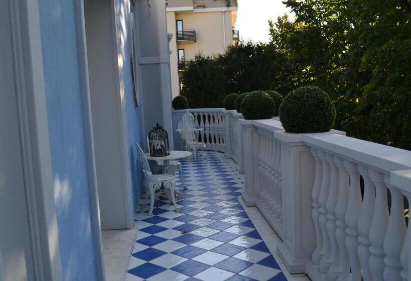 اتاق استاندارد, La Maison Delle Favole