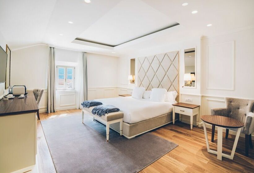 سوییت جونیور, Heritage Grand Perast By Rixos