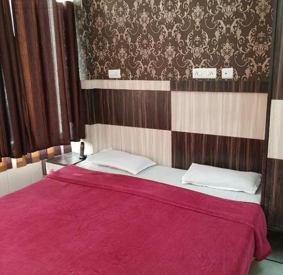 اتاق استاندارد, Time Square Guest House