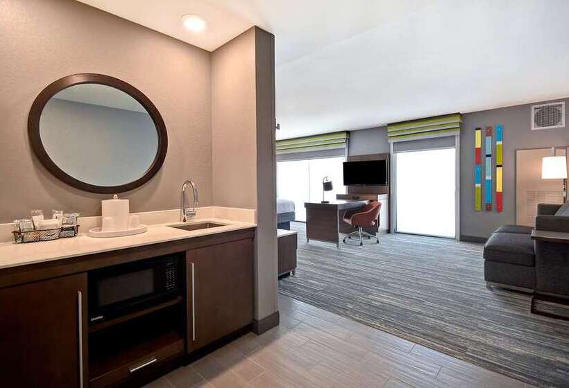 Студия Стандарт, Hampton Inn & Suites Menomonie Uw Stout