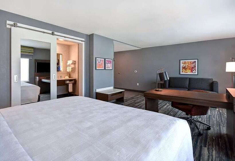 Студия Стандарт, Hampton Inn & Suites Menomonie Uw Stout