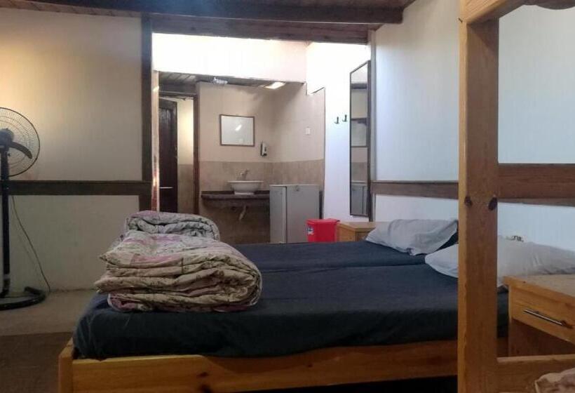 اتاق استاندارد با تخت‌های تاشو, Deep Blue Divers Hostel Dahab