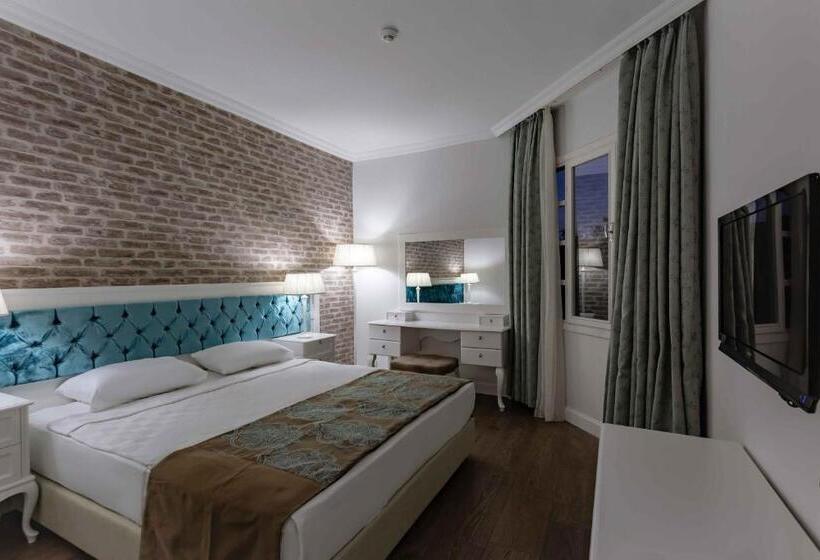 Президентский Люкс, Euphoria Palm Beach Resort