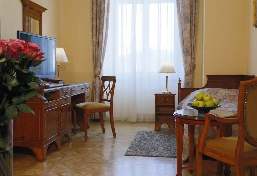 Habitación Estàndard Individual, Bristol Kralovska Vila