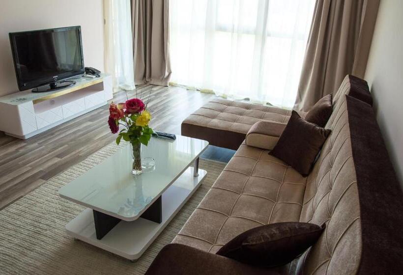 Апартаменты 3 Спальни, Long Beach Resort