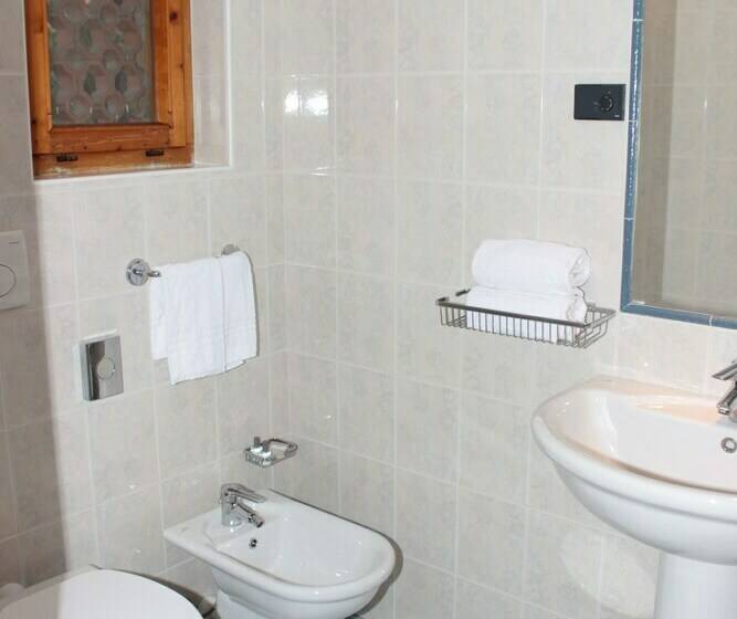 침실 1개 아파트, Albergo Navene
