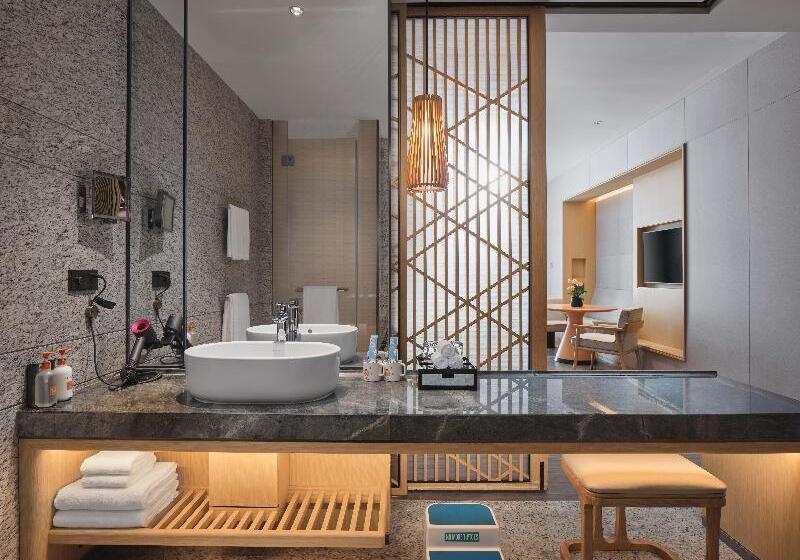 Стандартный Номер Кровать Кинг, Crowne Plaza Sanya Haitang Bay Resort, An Ihg