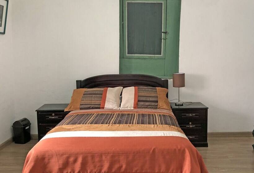Номер Стандарт, Hostal Latina