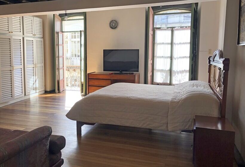 Семейный Номер, Hostal Latina