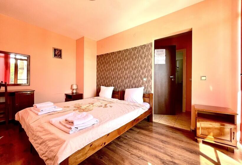Номер Стандарт Вид на Горы, Family Hotel Carpe Diem