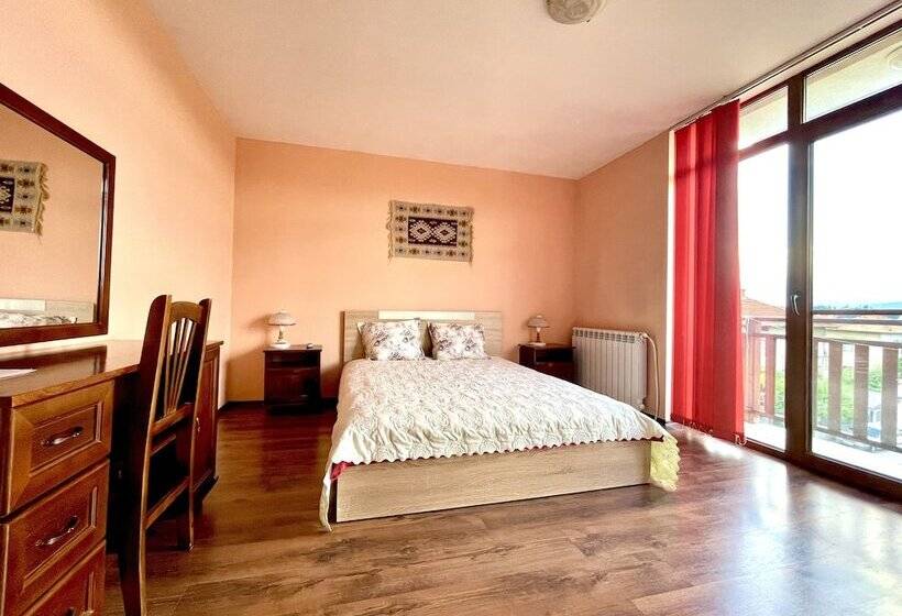 Апартаменты Comfort 2 Спальни, Family Hotel Carpe Diem