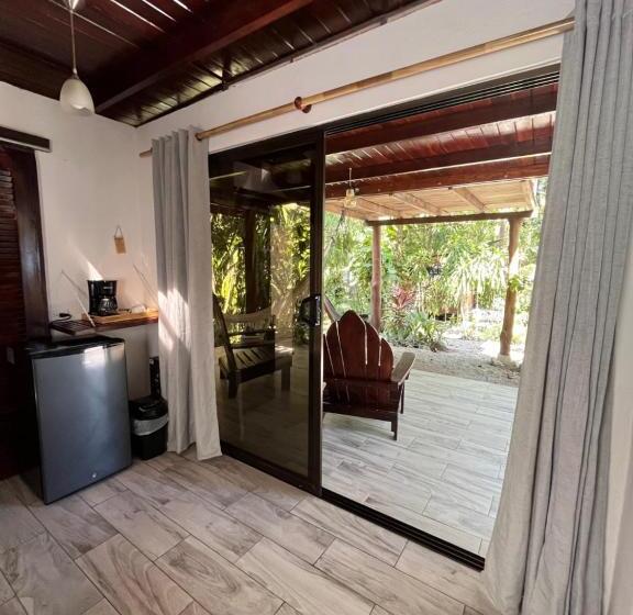 标准平房, Calala Lodge