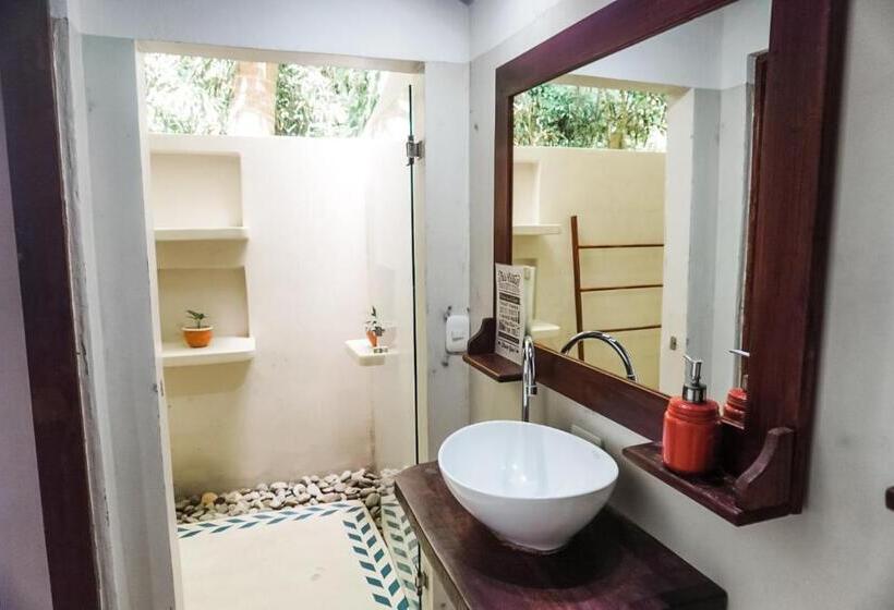 スタンダードバンガロー, Calala Lodge