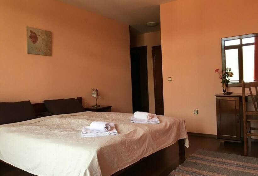 Номер Стандарт Вид на Горы, Family Hotel Carpe Diem