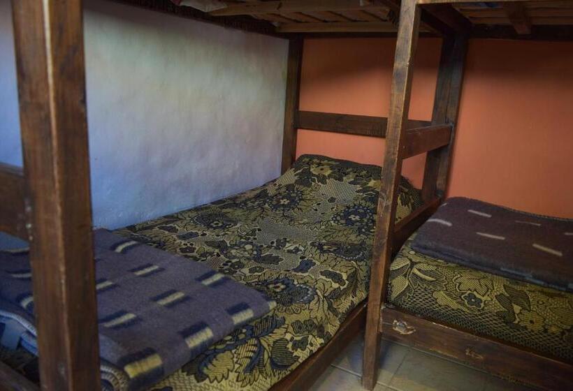 Четырехместный Номер Стандарт, Tierra Andina Hostel