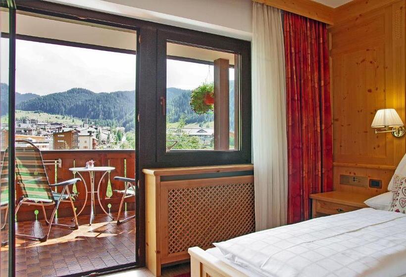 バルコニー付きスタンダードルーム, Mountain B&b   La Scalira