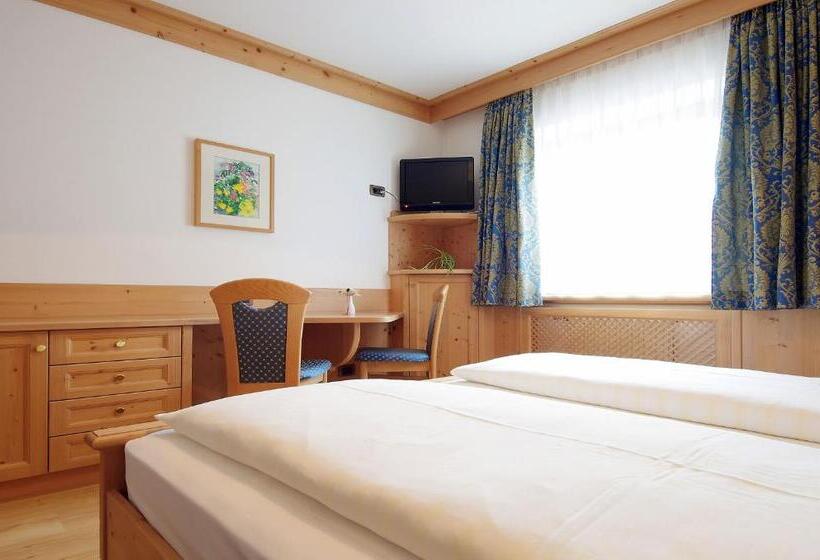 ガーデンビュースタンダードルーム, Mountain B&b   La Scalira