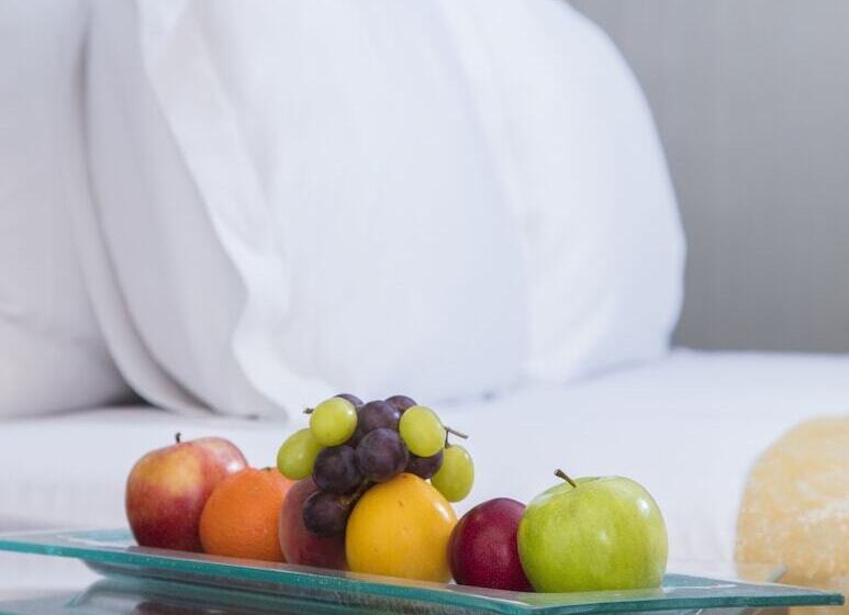 Номер Deluxe, Warwick Hotel Jeddah
