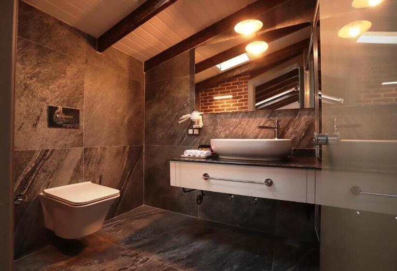 스위트, Sukha Cunda Otel