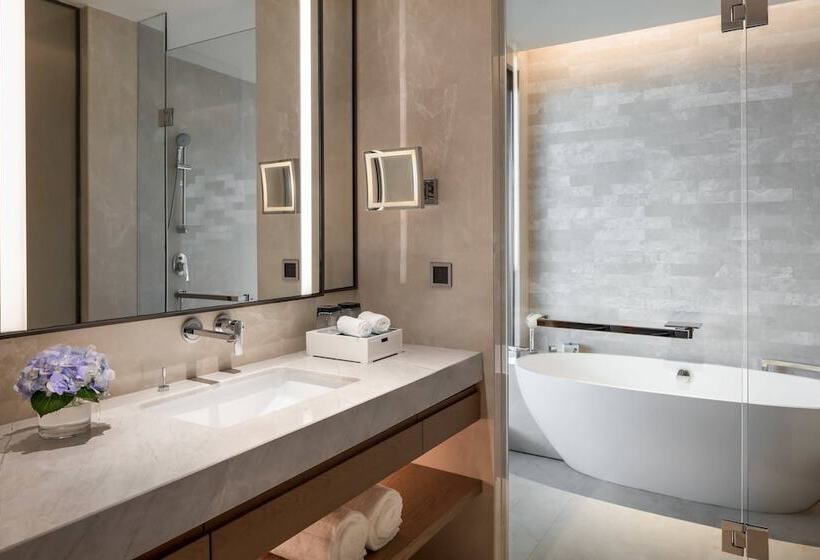 스탠다드 룸 더블침대 측면 바다 전망, Xiamen Marriott Hotel & Conference Centre