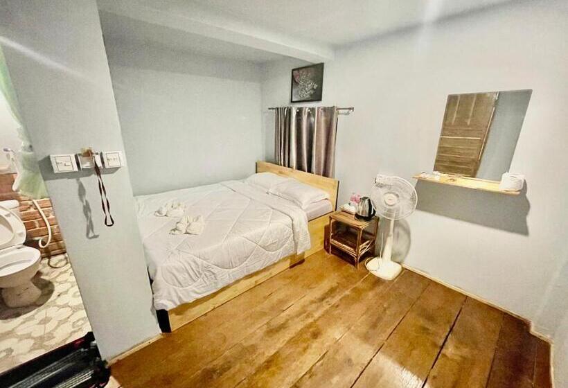 اتاق استاندارد, The Cliff Hostel