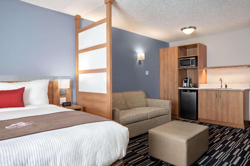Номер бизнес-класса, Microtel Inn & Suites By Wyndham Val D Or