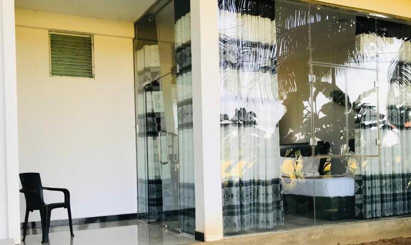 Номер Deluxe с Балконом, Rivonway Hotel Polonnaruwa